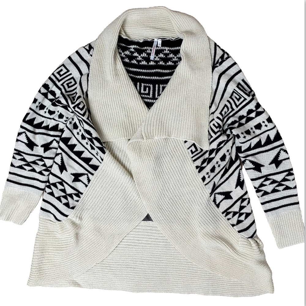 36 Point 5 Aztec Open Cardigan Cream/Black Size Large
